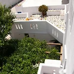 Jasmine Parikia (Paros)