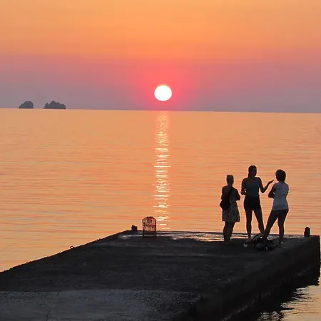 Jasmine Pensjonat Páros