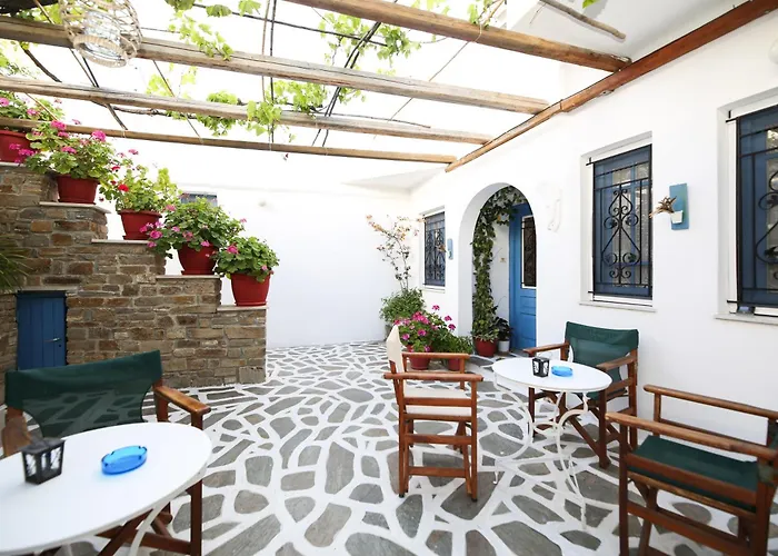 Jasmine Parikia (Paros)