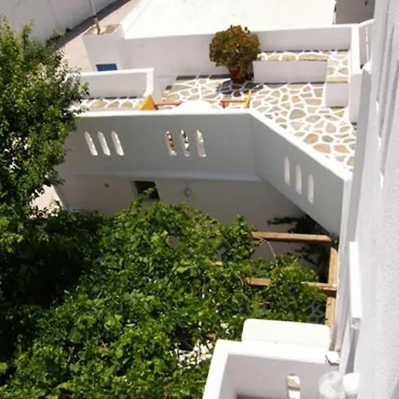 Jasmine Parikia (Paros)